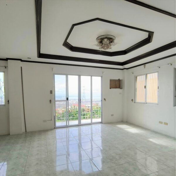 Stunning Tri-Level Home with Unbeatable Views in South Hills - Image 8