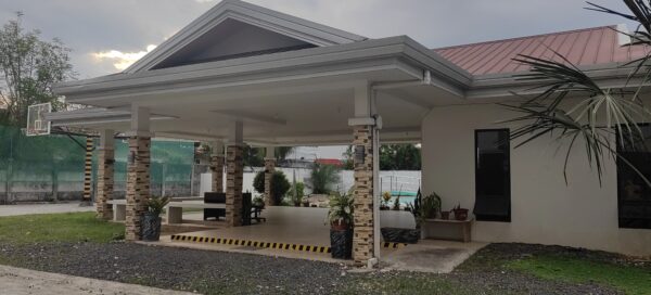 Fully Furnished 1BR Condo with Free Parking in LapuLapu City - Image 5