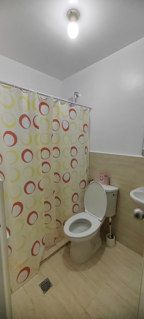 Fully Furnished 1BR Condo with Free Parking in LapuLapu City - Image 16