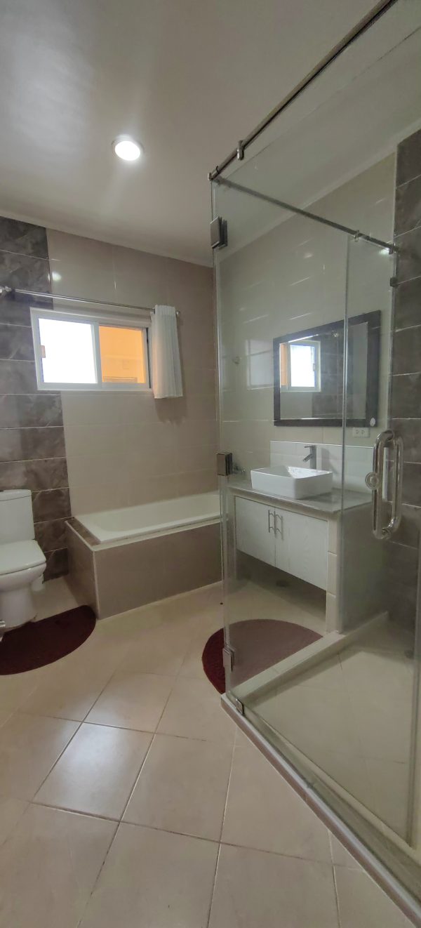 4 Bedroom House and Lot in Maribago LapuLapu City - Image 23