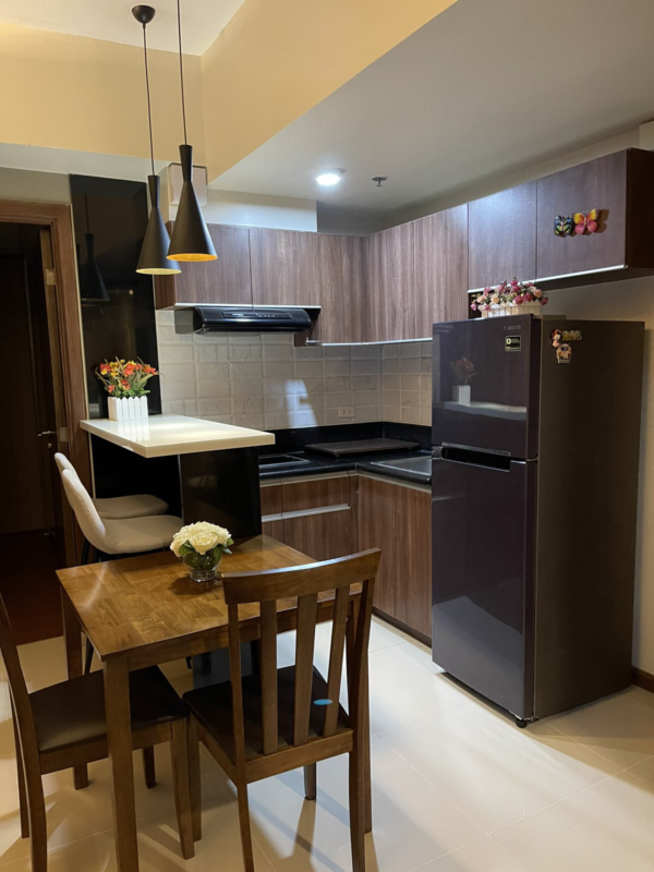 Best Deal Alert: 2-Bedroom Fully Furnished with Free Tandem Parking in Lahug Cebu - Image 3