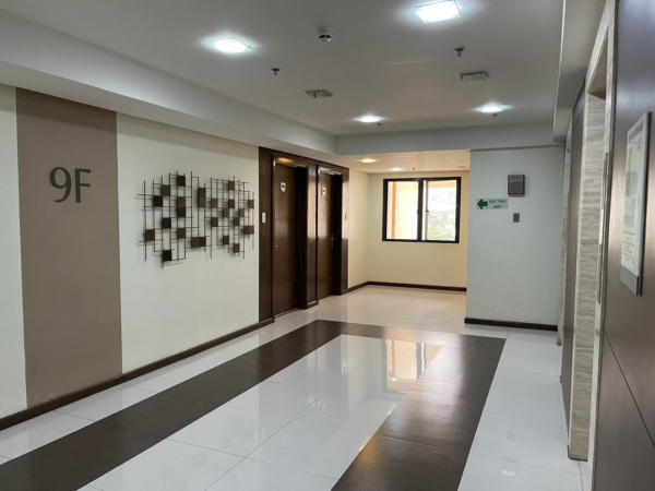 Best Deal Alert: 2-Bedroom Fully Furnished with Free Tandem Parking in Lahug Cebu - Image 6