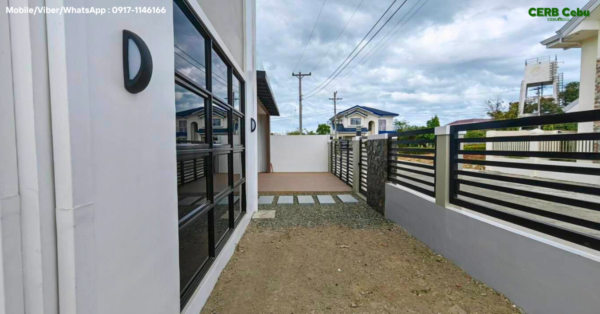 4 Bedroom Elegant House : Your Seaside Sanctuary in LapuLapu City - Image 19