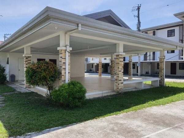 2Bedroom Condo Unit at Brentwood LapuLapu with Free Furnishings and Parking - Image 7