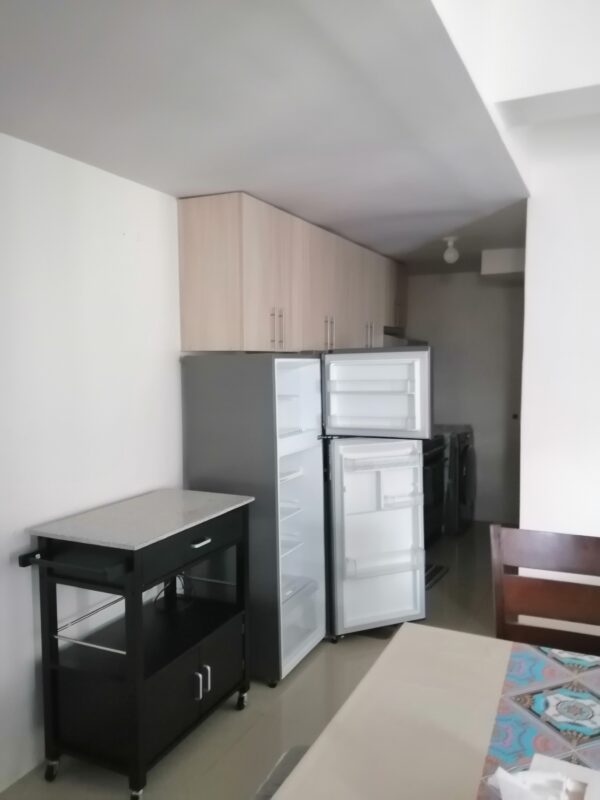2Bedroom Condo Unit at Brentwood LapuLapu with Free Furnishings and Parking - Image 11