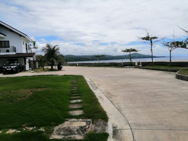 Sacrifice Sale Beachfront Townhouse in Argao Cebu - Image 10