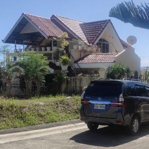 "Discover Awesome Living: 3BR Overlooking House in Azienda Milan, Talisay