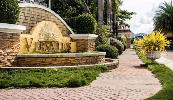 Fonte di Versailles: Beachfront Subdivision with lot for sale in Minglanilla, Cebu - Image 14