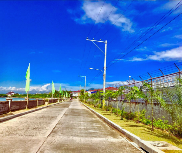 Fonte di Versailles: Beachfront Subdivision with lot for sale in Minglanilla, Cebu - Image 5