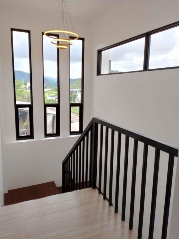 RFO 3 Bedrooms Spacious House in Vista Grande, Talisay City - Image 11