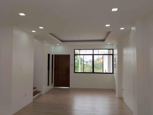 RFO 3 Bedrooms Spacious House in Vista Grande, Talisay City - Image 15