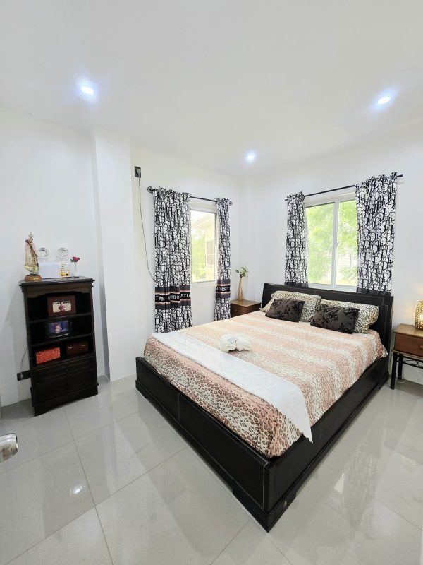 Fully Furnished 3-Storey Coastal Home - Image 3