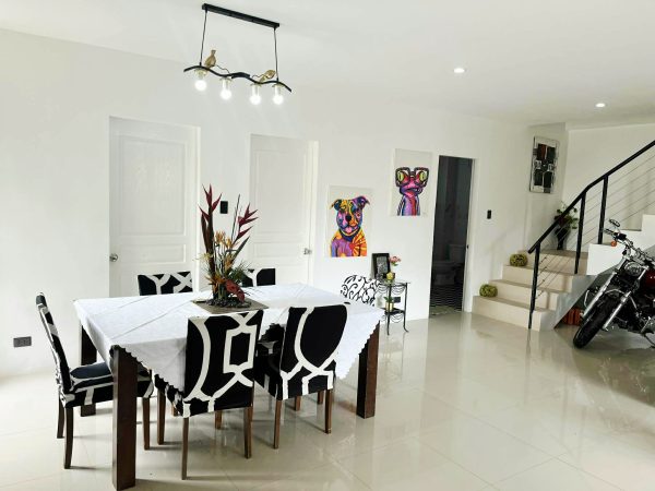 Fully Furnished 3-Storey Coastal Home - Image 6