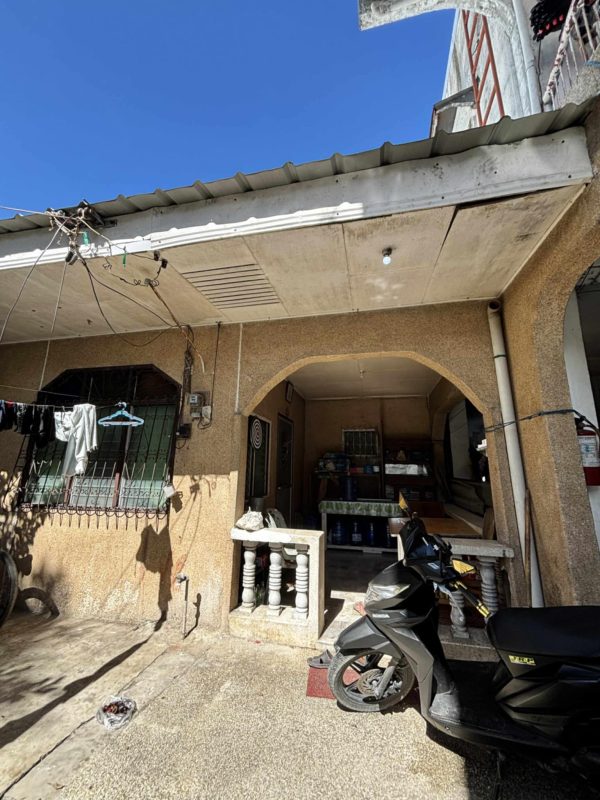 FOR SALE | HOUSE & LOT WITH INCOME-GENERATING APARTMENTS - Image 7